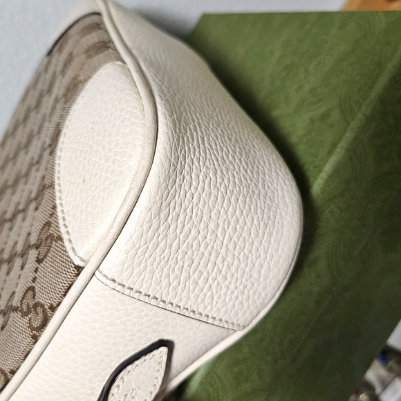 🐝 SOLD🐝 Gucci Bree Supreme Crossbody Bag Ivory - Picture 7 of 11